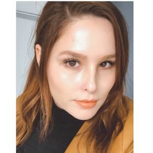 Meet your Posher, Caitlin